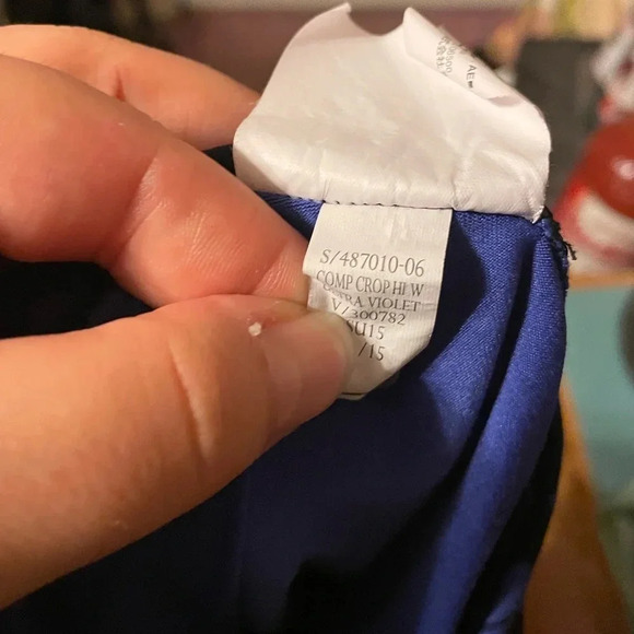 OLD NAVY ACTIVE CROPPED LEGGINGS - Picture 4 of 5